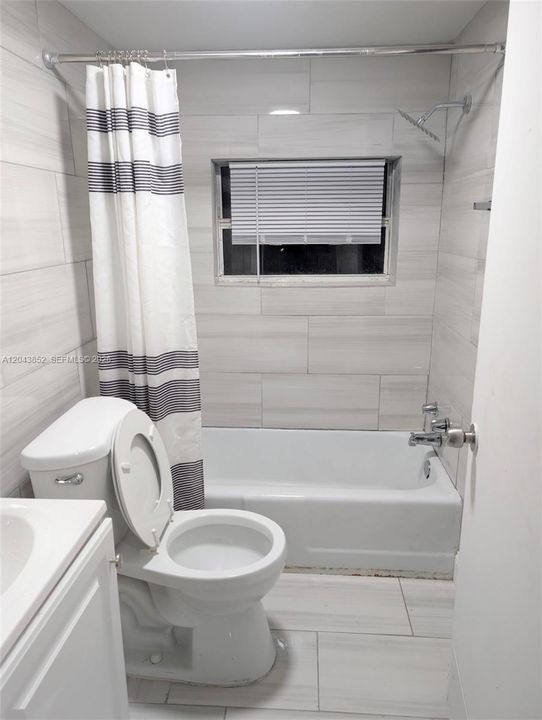 В аренду: $1,800 (2 спален, 1 ванн, 818 Квадратных фут)