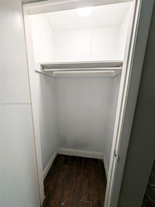 В аренду: $1,800 (2 спален, 1 ванн, 818 Квадратных фут)