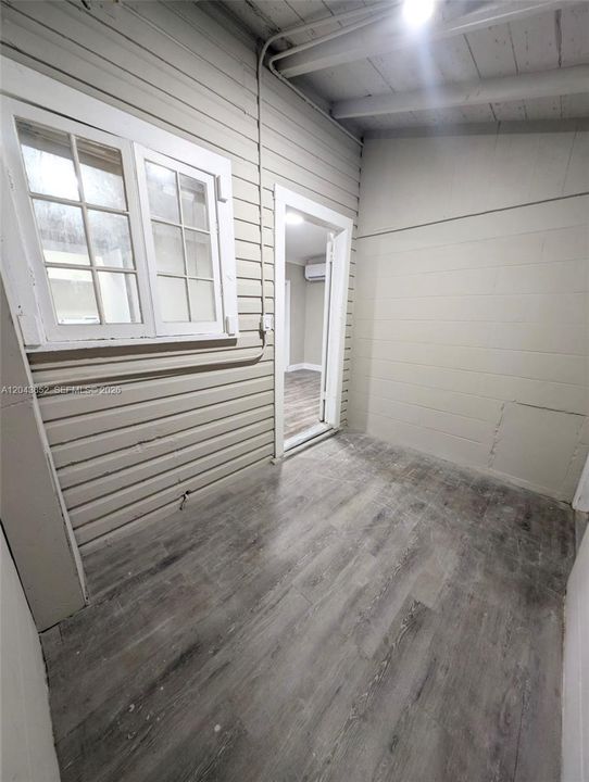 В аренду: $1,800 (2 спален, 1 ванн, 818 Квадратных фут)