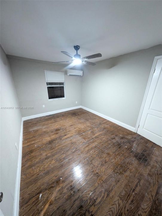 В аренду: $1,800 (2 спален, 1 ванн, 818 Квадратных фут)