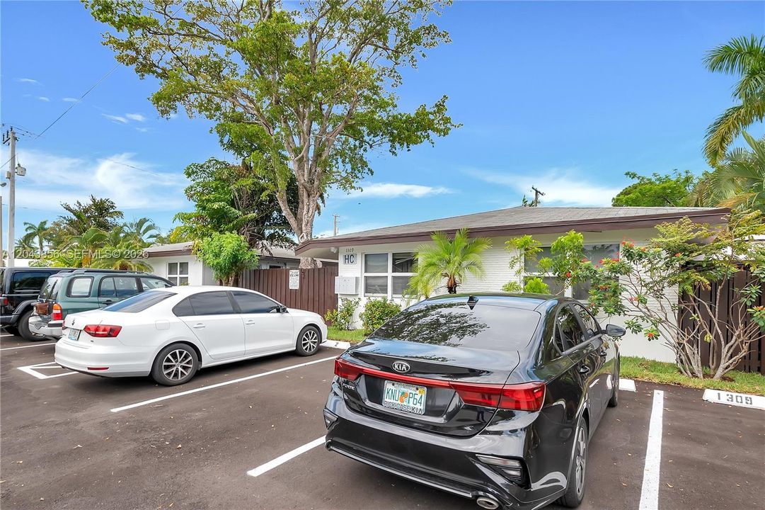For Rent: $1,550 (1 beds, 1 baths, 501 Square Feet)