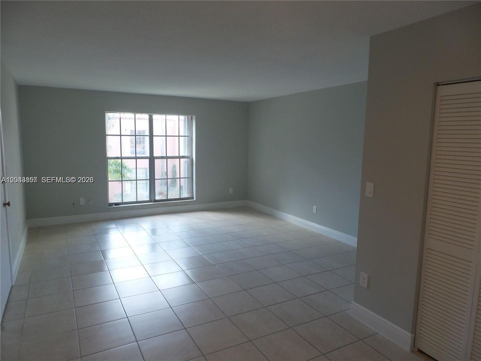For Rent: $2,575 (3 beds, 2 baths, 1130 Square Feet)