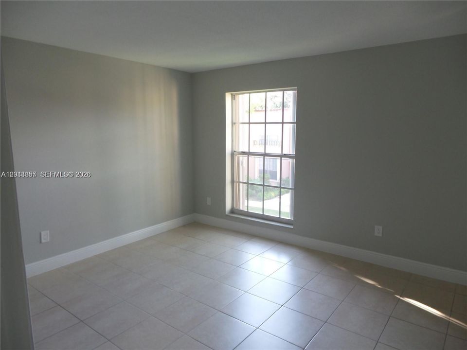 For Rent: $2,575 (3 beds, 2 baths, 1130 Square Feet)