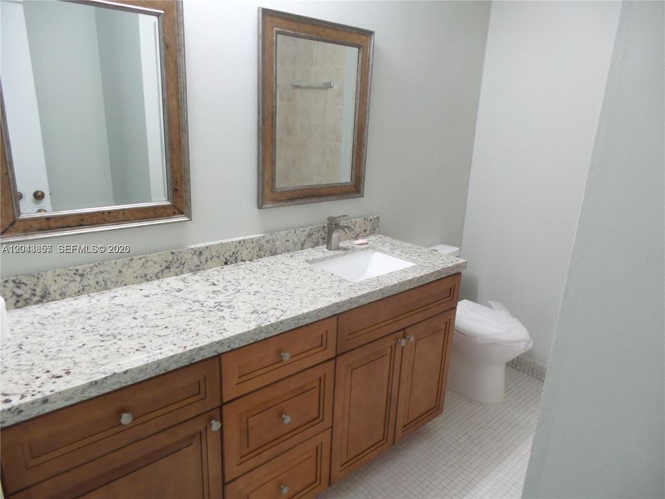 For Rent: $2,575 (3 beds, 2 baths, 1130 Square Feet)