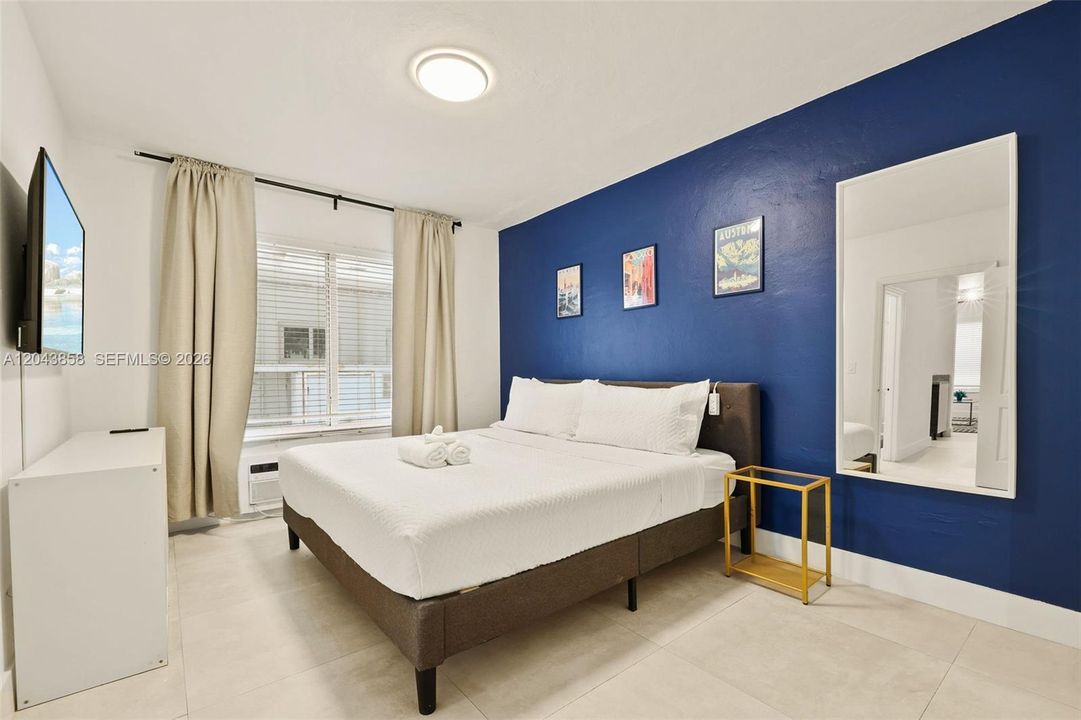 For Rent: $1,990 (1 beds, 1 baths, 10880 Square Feet)