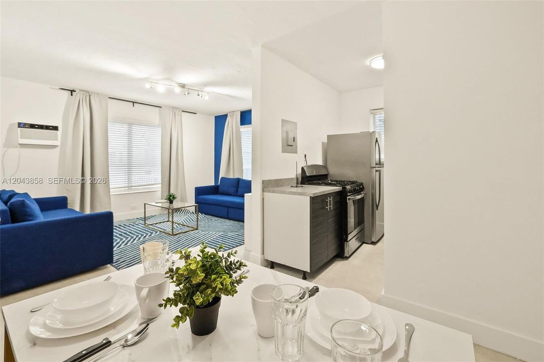 For Rent: $1,990 (1 beds, 1 baths, 10880 Square Feet)