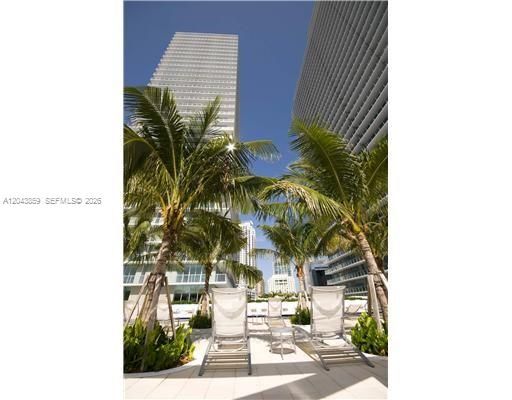 For Sale: $635,000 (2 beds, 2 baths, 1099 Square Feet)
