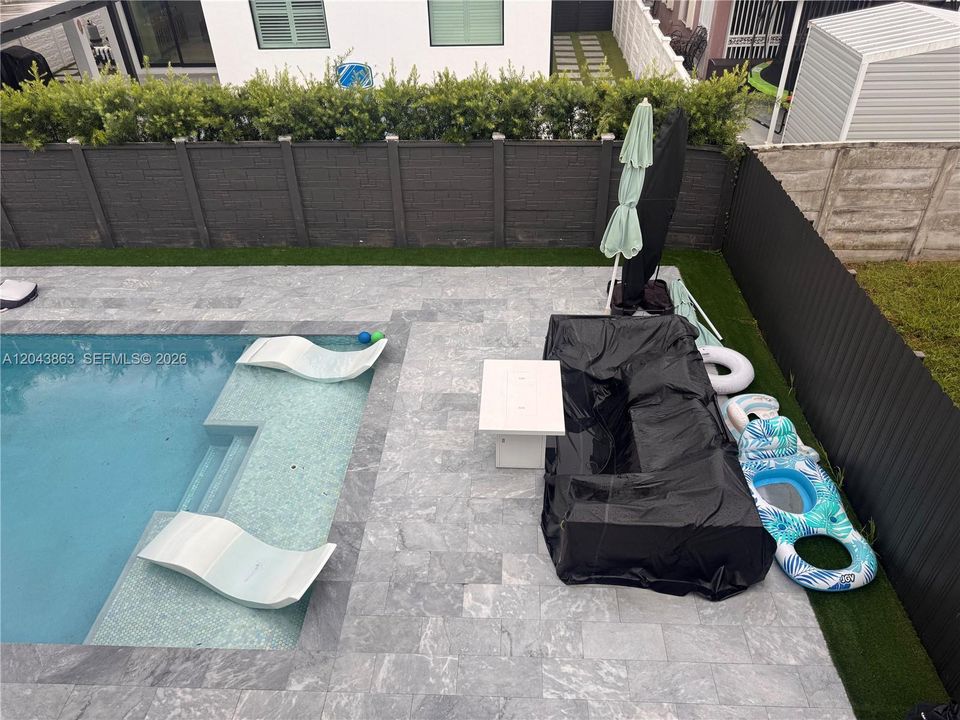 En Renta: $6,000 (4 camas, 2 baños, 2372 Pies cuadrados)