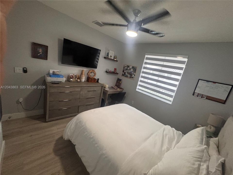 En Renta: $6,000 (4 camas, 2 baños, 2372 Pies cuadrados)