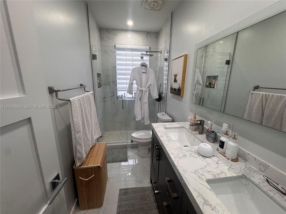 En Renta: $6,000 (4 camas, 2 baños, 2372 Pies cuadrados)