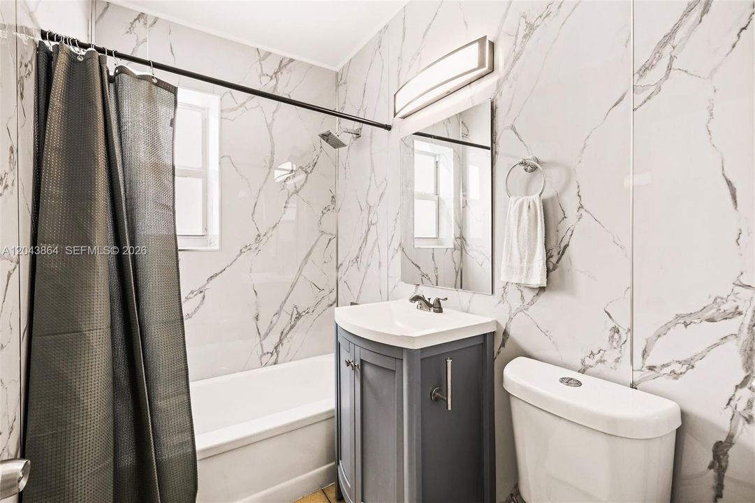 For Rent: $1,990 (1 beds, 1 baths, 10880 Square Feet)
