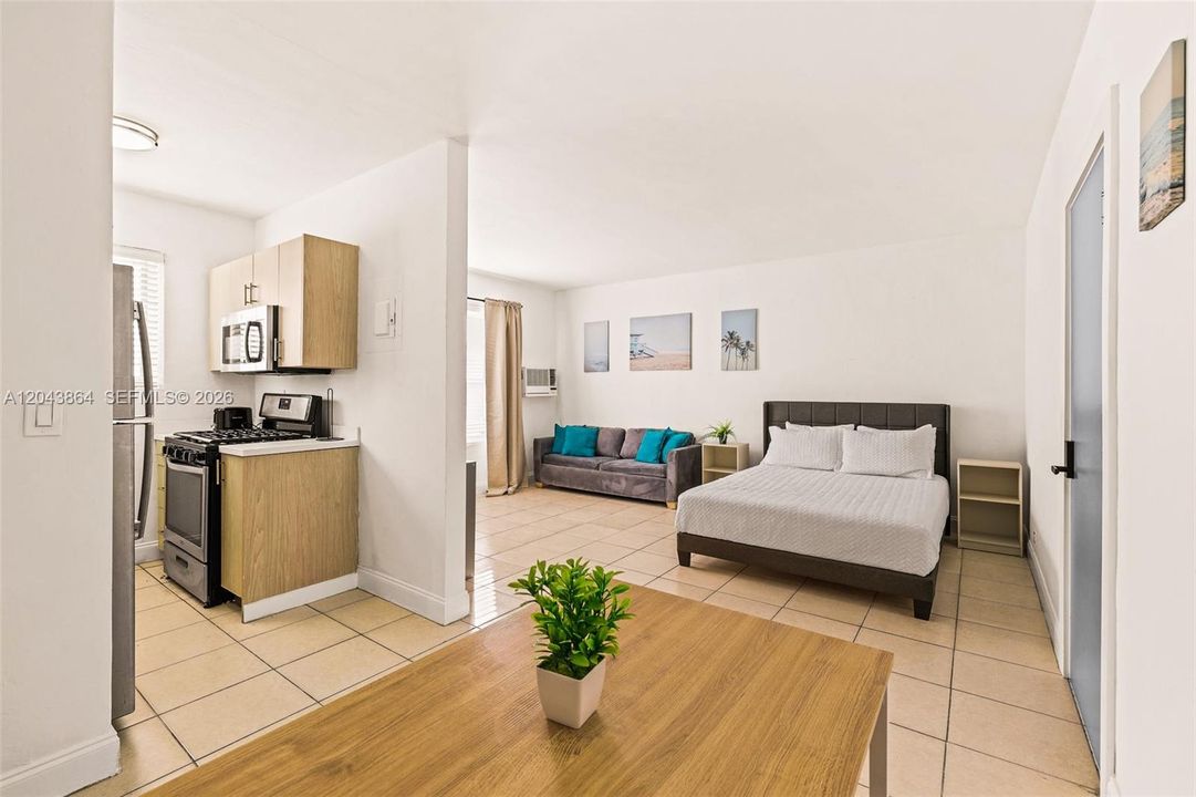 For Rent: $1,990 (1 beds, 1 baths, 10880 Square Feet)