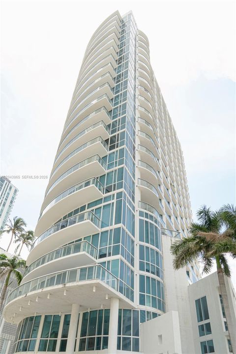 For Sale: $699,000 (2 beds, 2 baths, 1380 Square Feet)