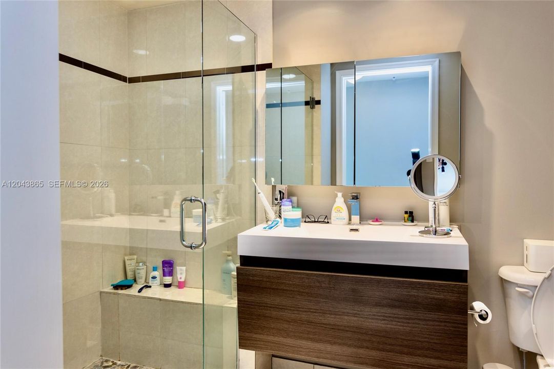 For Sale: $699,000 (2 beds, 2 baths, 1380 Square Feet)