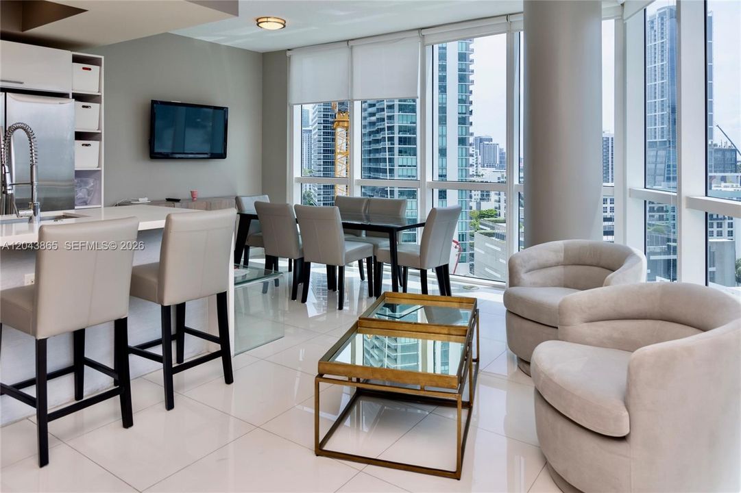 For Sale: $699,000 (2 beds, 2 baths, 1380 Square Feet)