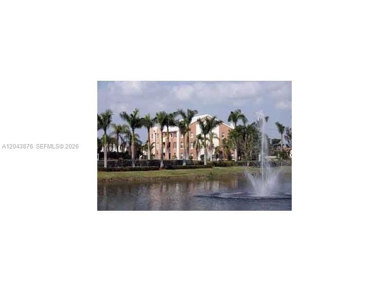 For Rent: $2,175 (2 beds, 1 baths, 922 Square Feet)
