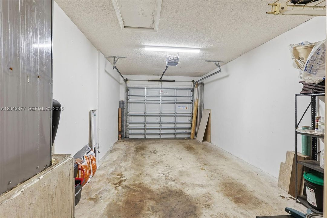 На продажу: $340,000 (2 спален, 2 ванн, 1057 Квадратных фут)