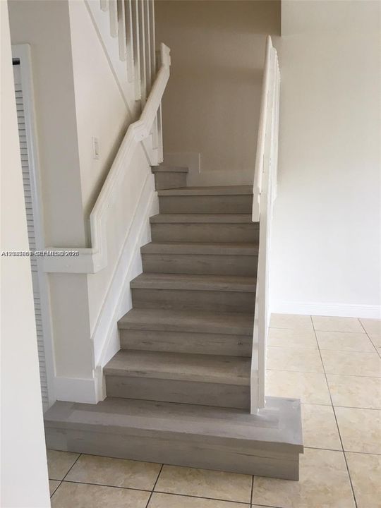 For Rent: $2,750 (4 beds, 2 baths, 1728 Square Feet)