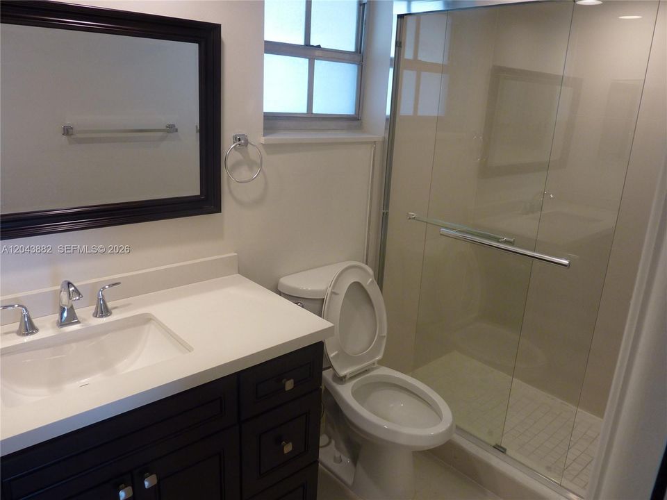 For Sale: $159,987 (1 beds, 1 baths, 860 Square Feet)