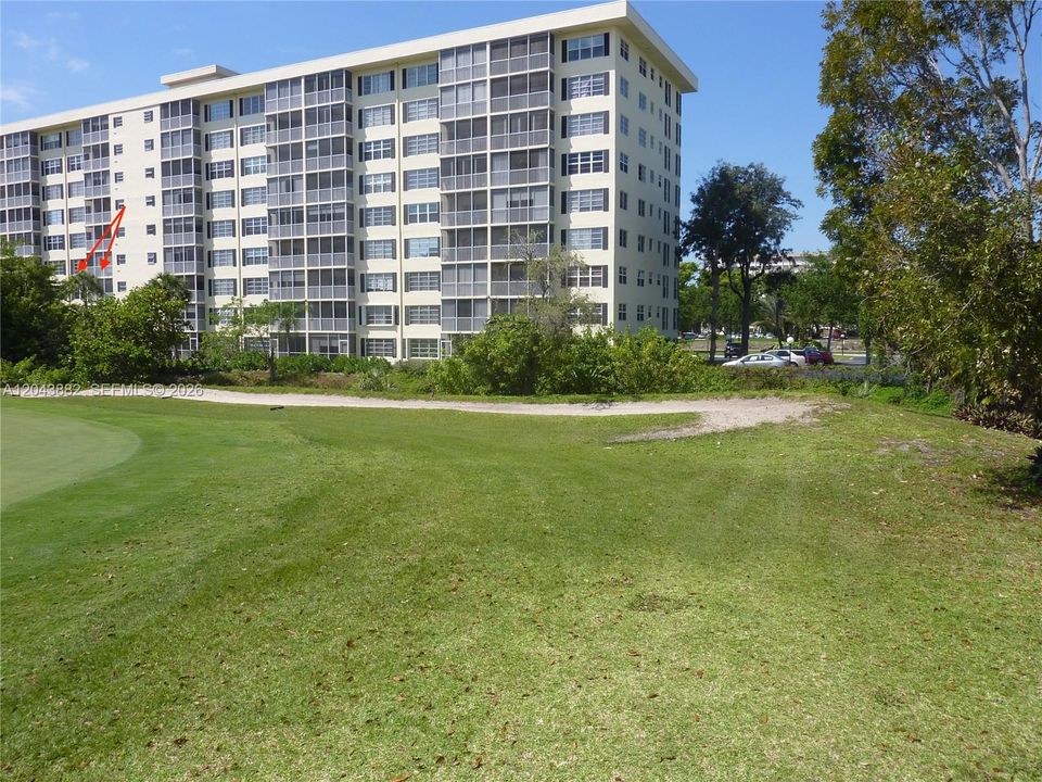For Sale: $159,987 (1 beds, 1 baths, 860 Square Feet)
