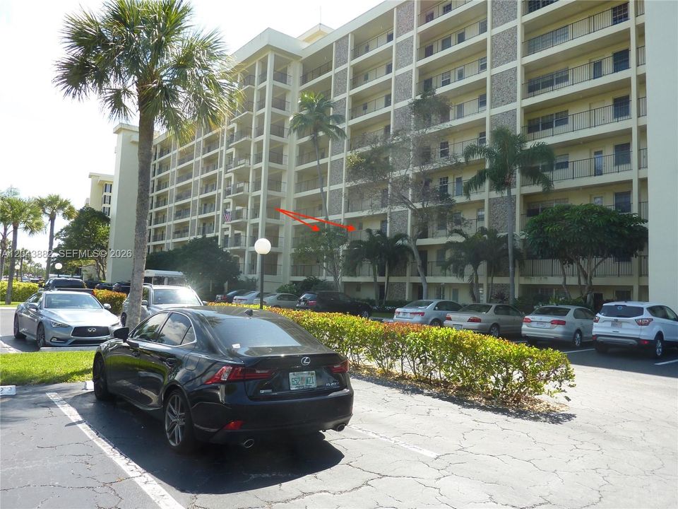 For Sale: $159,987 (1 beds, 1 baths, 860 Square Feet)