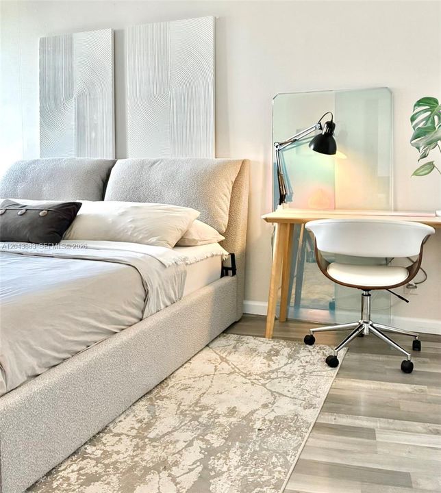 For Rent: $3,300 (2 beds, 2 baths, 920 Square Feet)