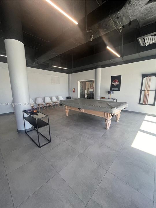 For Rent: $3,300 (2 beds, 2 baths, 920 Square Feet)