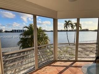 En Venta: $200,000 (2 camas, 2 baños, 1150 Pies cuadrados)