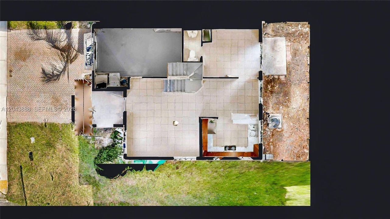 For Sale: $370,000 (5 beds, 2 baths, 1861 Square Feet)