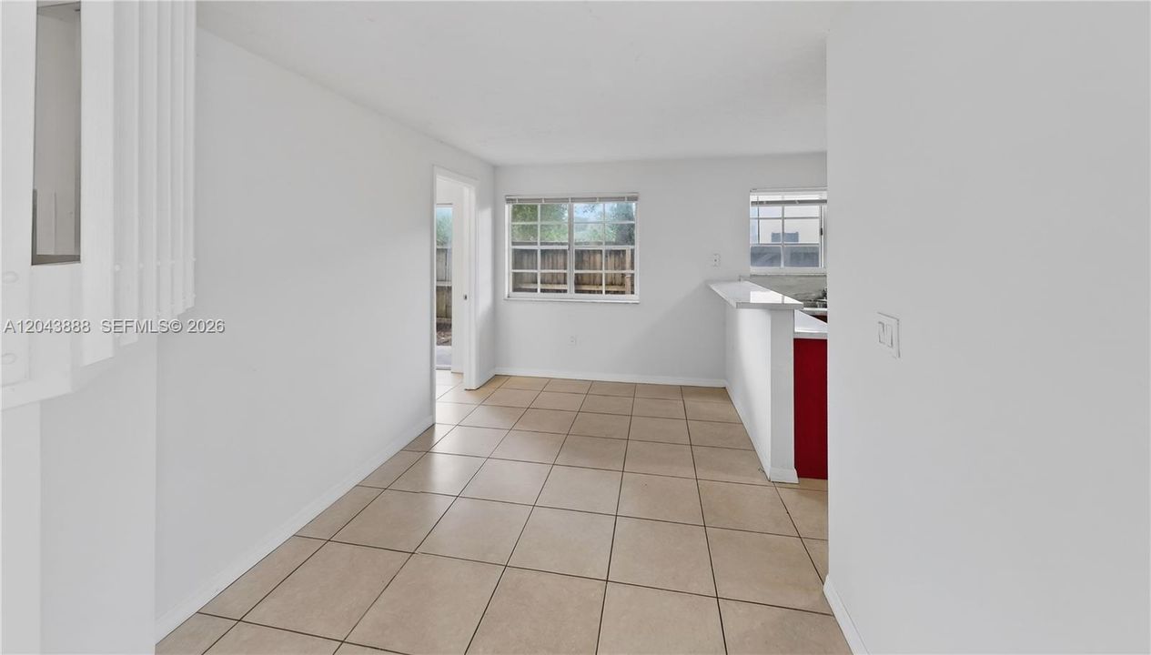 For Sale: $370,000 (5 beds, 2 baths, 1861 Square Feet)