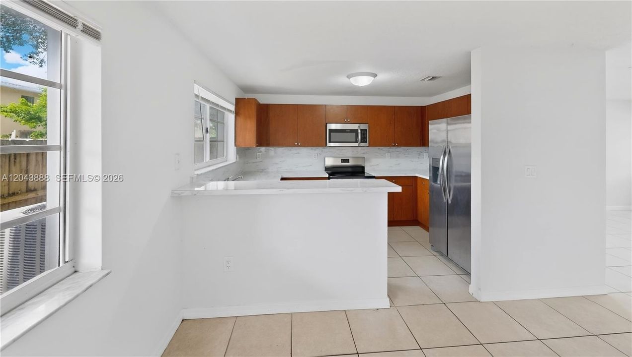 For Sale: $370,000 (5 beds, 2 baths, 1861 Square Feet)