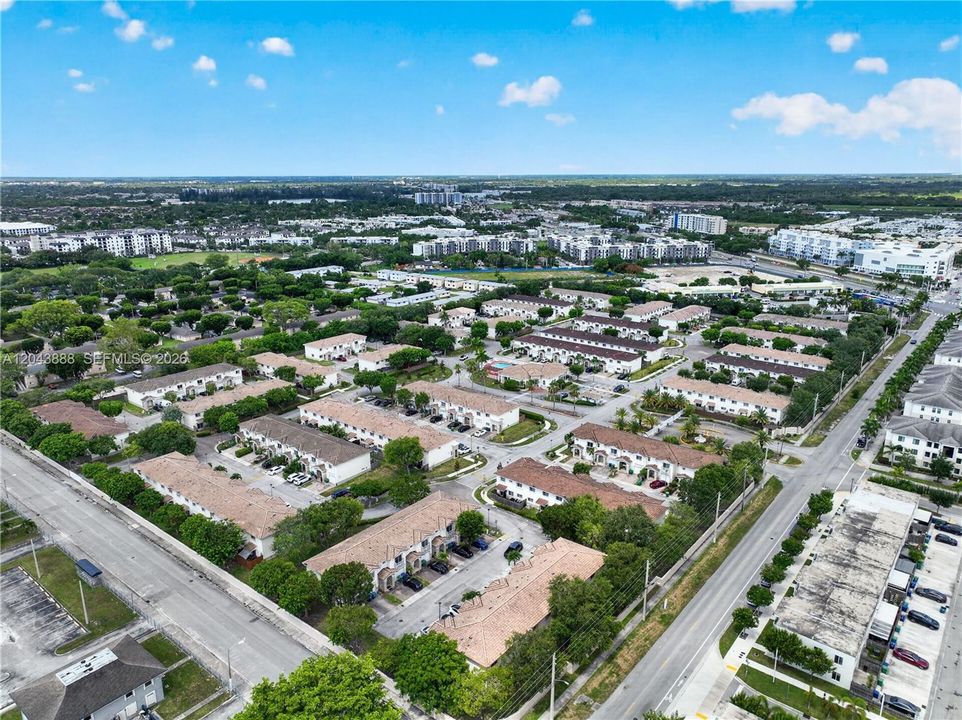 For Sale: $370,000 (5 beds, 2 baths, 1861 Square Feet)