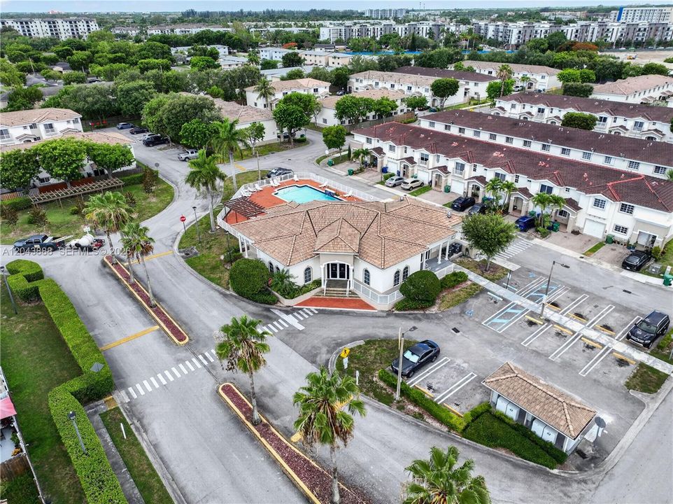For Sale: $370,000 (5 beds, 2 baths, 1861 Square Feet)