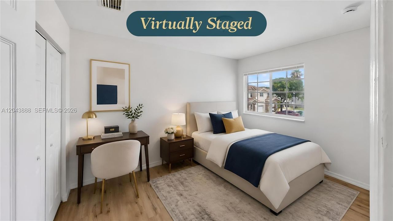 For Sale: $370,000 (5 beds, 2 baths, 1861 Square Feet)