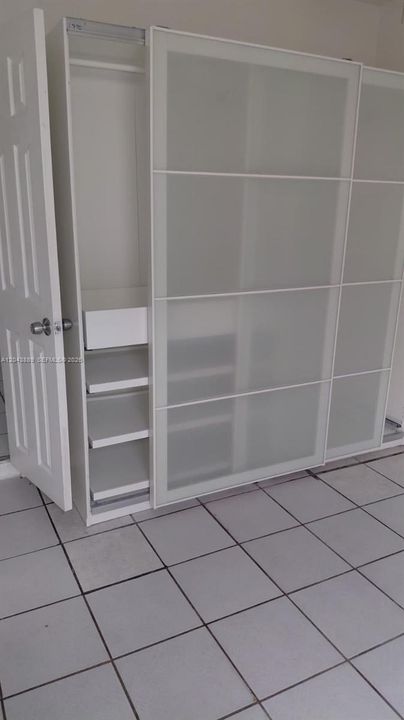 En Renta: $1,390 (0 camas, 1 baños, 1718 Pies cuadrados)