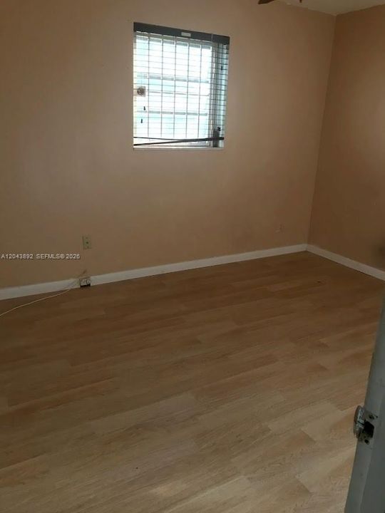 В аренду: $3,230 (4 спален, 2 ванн, 1377 Квадратных фут)
