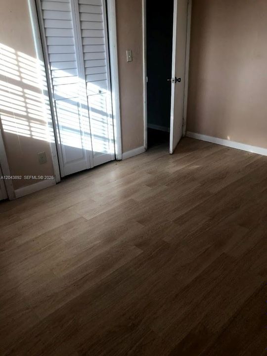 В аренду: $3,230 (4 спален, 2 ванн, 1377 Квадратных фут)