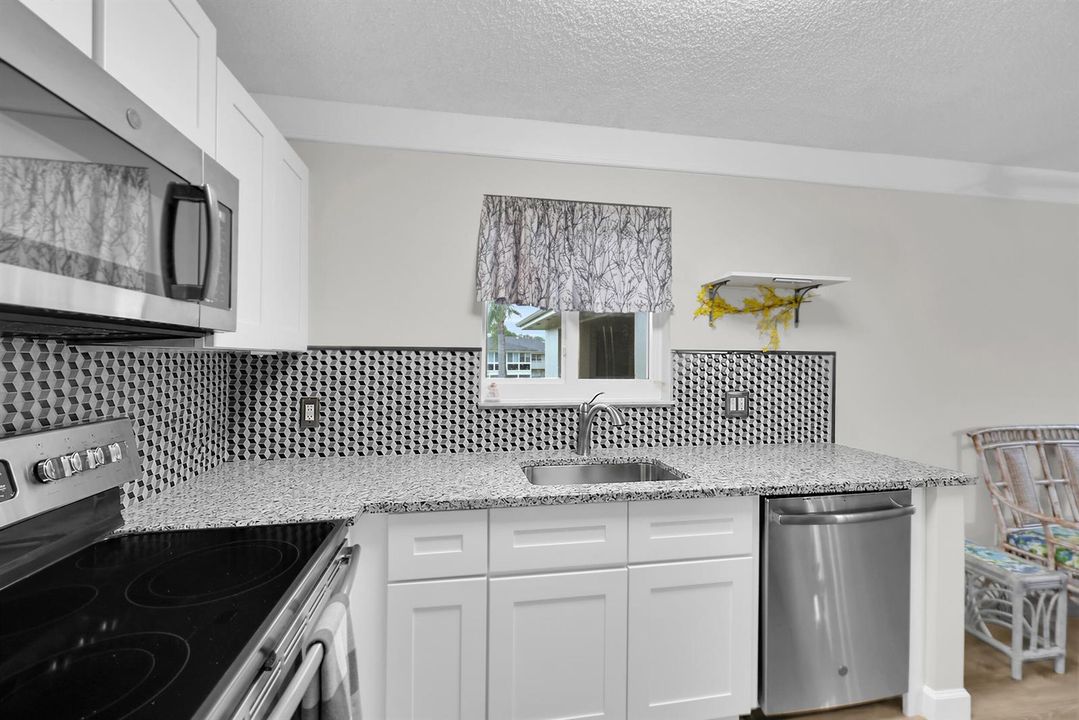 31 LAKE VISTA TRL APT 205