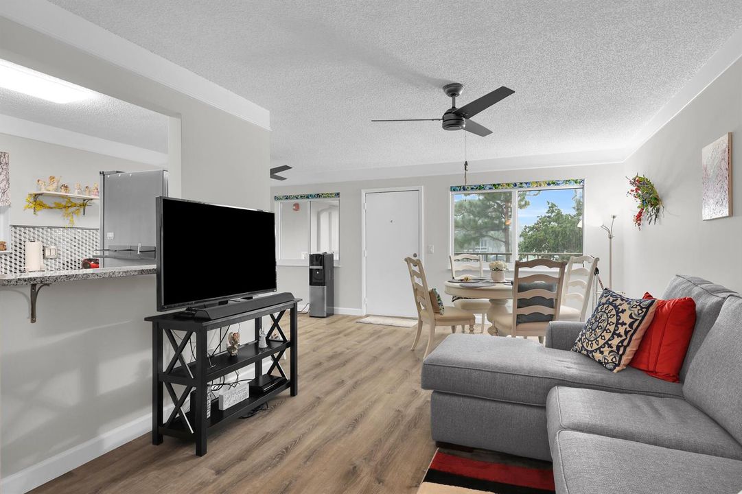 31 LAKE VISTA TRL APT 205