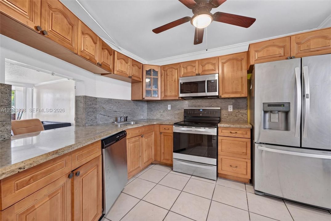 For Rent: $2,595 (2 beds, 2 baths, 1315 Square Feet)
