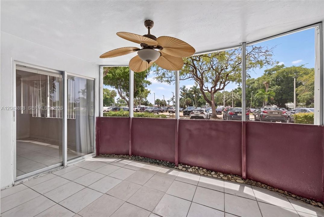 For Rent: $2,595 (2 beds, 2 baths, 1315 Square Feet)
