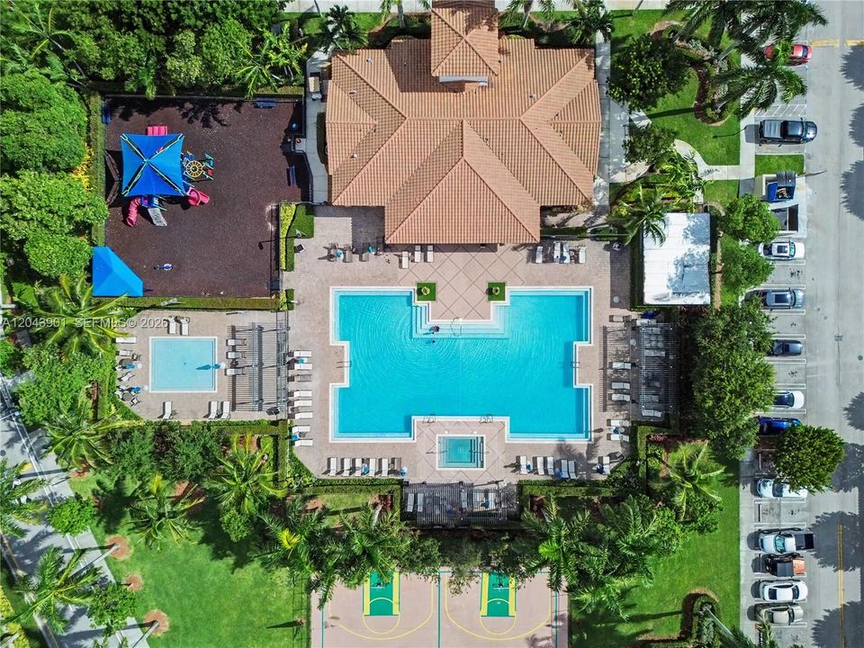 На продажу: $450,000 (3 спален, 2 ванн, 1829 Квадратных фут)