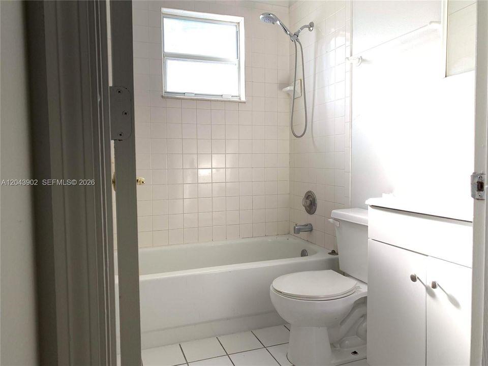 В аренду: $2,200 (3 спален, 2 ванн, 1053 Квадратных фут)