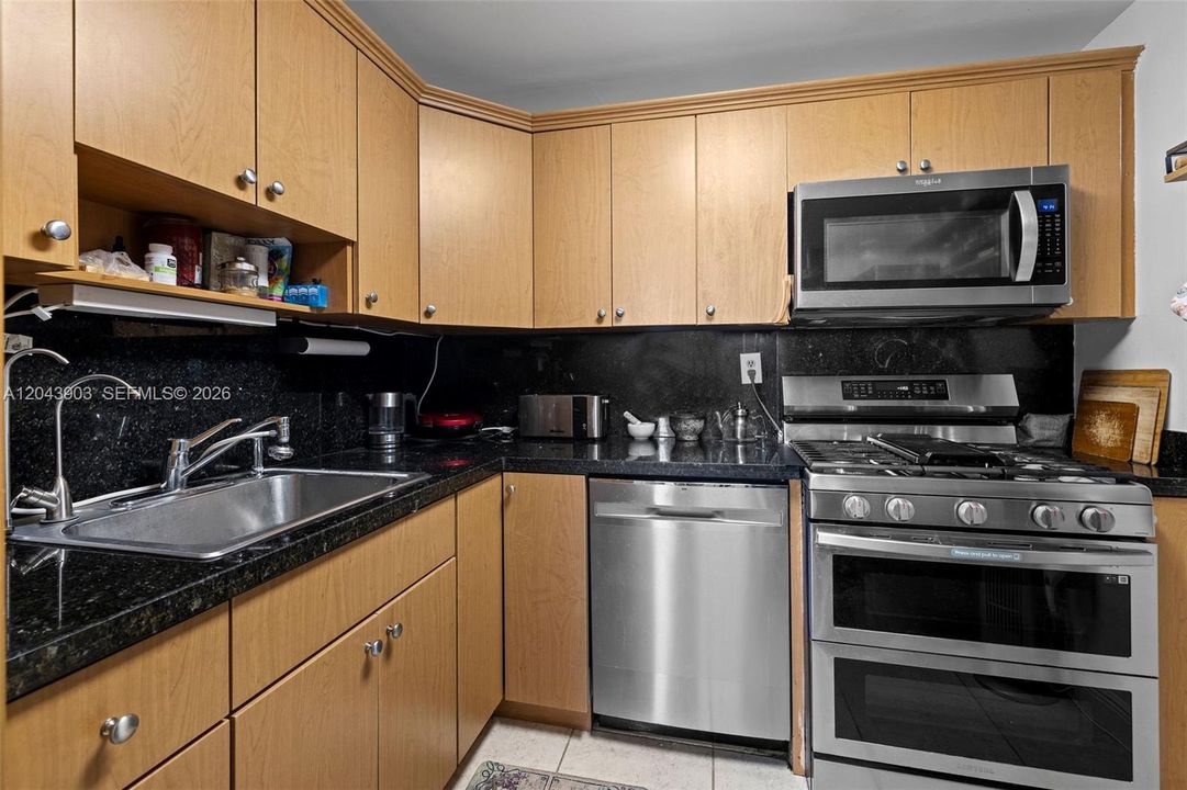 В аренду: $2,500 (2 спален, 2 ванн, 1253 Квадратных фут)