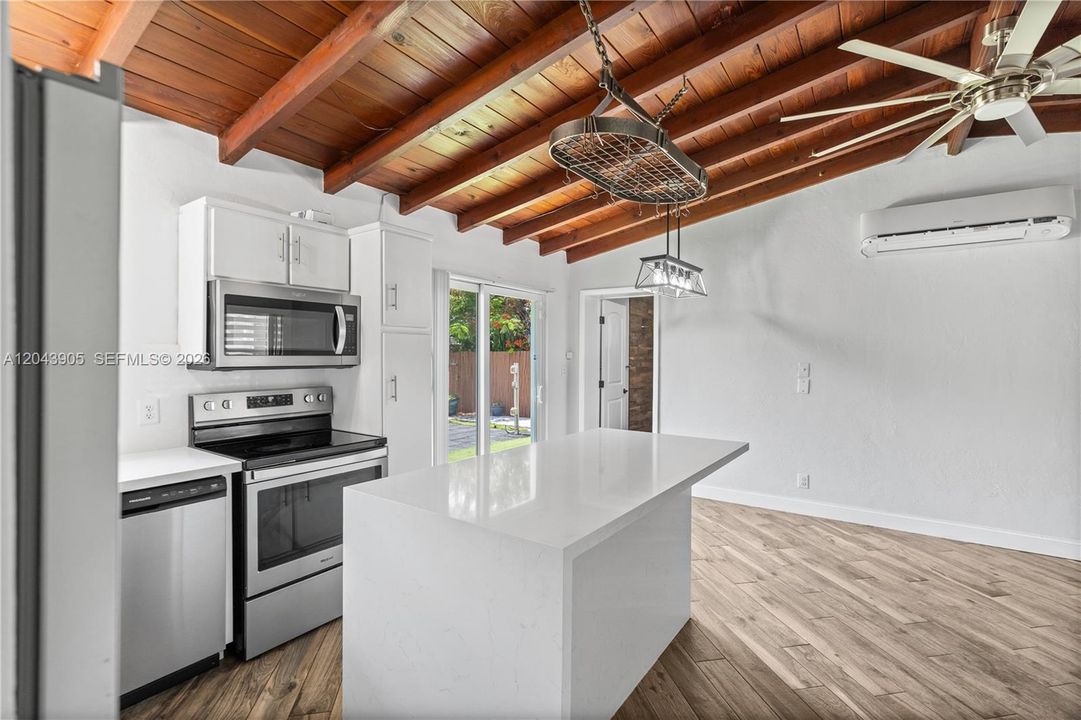 Activo con contrato: $455,000 (3 camas, 2 baños, 0 Pies cuadrados)