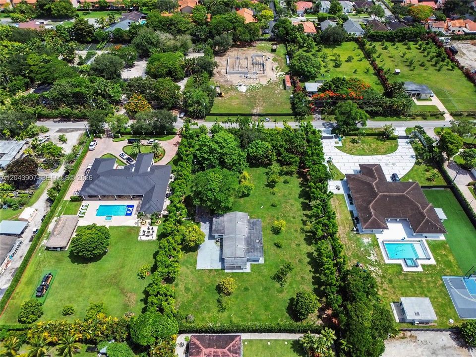 Active With Contract: $1,850,000 (3 beds, 2 baths, 2083 Square Feet)