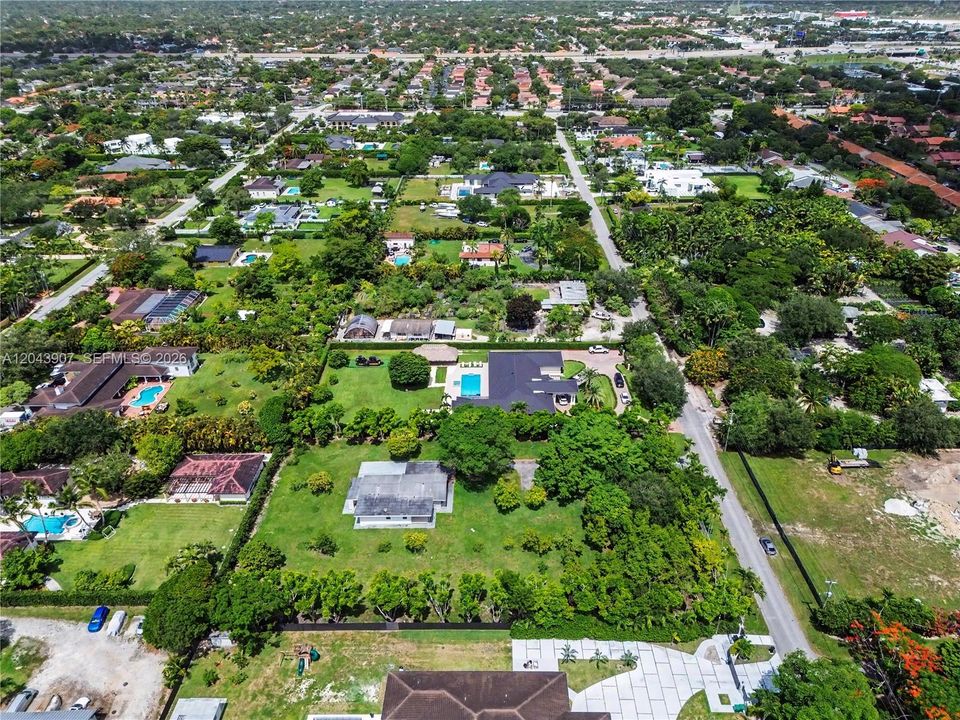 Active With Contract: $1,850,000 (3 beds, 2 baths, 2083 Square Feet)