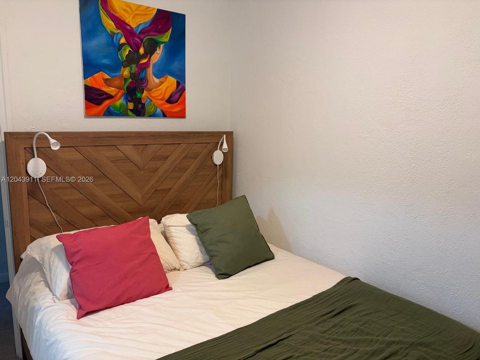 В аренду: $1,800 (0 спален, 1 ванн, 416 Квадратных фут)