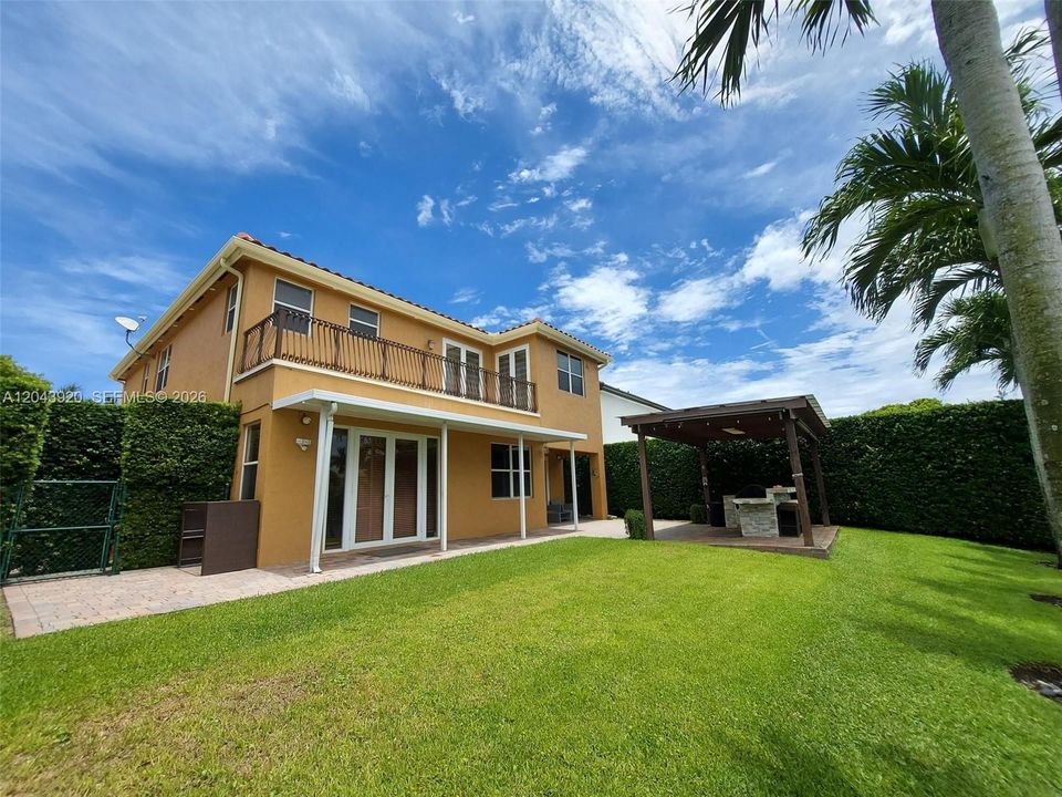 For Rent: $5,200 (5 beds, 3 baths, 3123 Square Feet)