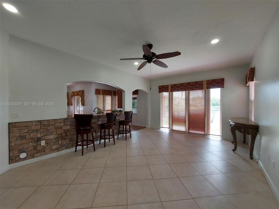 For Rent: $5,200 (5 beds, 3 baths, 3123 Square Feet)